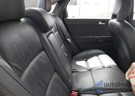 2009 Volvo S40 T5 R-Design из США, поврежденный, VIN YV1MH672292466559